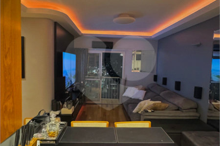 Apartamento à venda com 2 quartos, sendo 1 suíte, em Vila Olímpia, São Paulo, SP