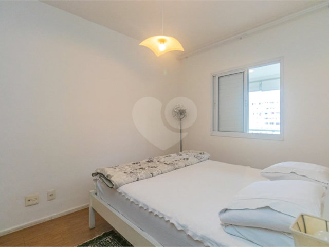 Apartamento à venda com 2 quartos, sendo 1 suíte,  em Alto da Boa Vista, São Paulo, SP