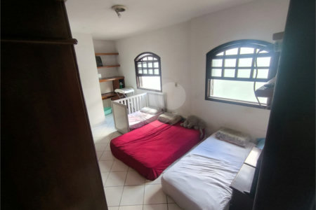 Casa à venda com 5 quartos, sendo 2 suítes, em Jardim Umarizal, São Paulo, SP