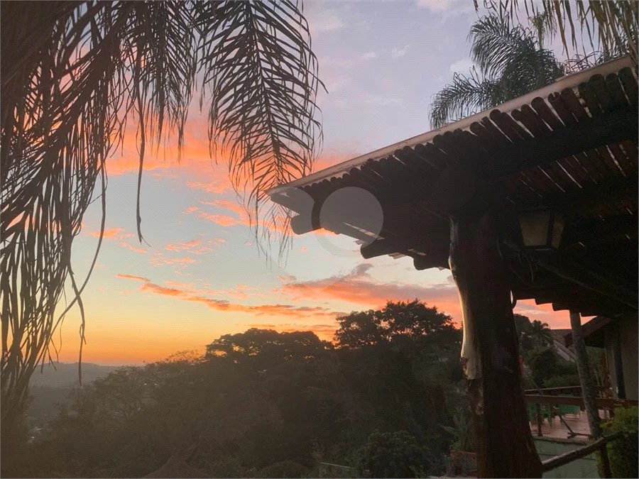 Casa mobiliada para locação no Condomínio Alpes de Vinhedo na cidade de Vinhedo - SP