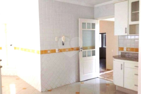 Casa à venda com 4 quartos, sendo 2 suítes, no condomínio Bosque de Grevilea, Vinhedo - SP