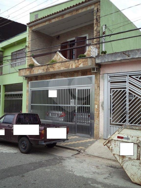 Sobrado à venda com 4 quartos, sendo 1 suíte,  em Parque Edu Chaves, São Paulo, SP