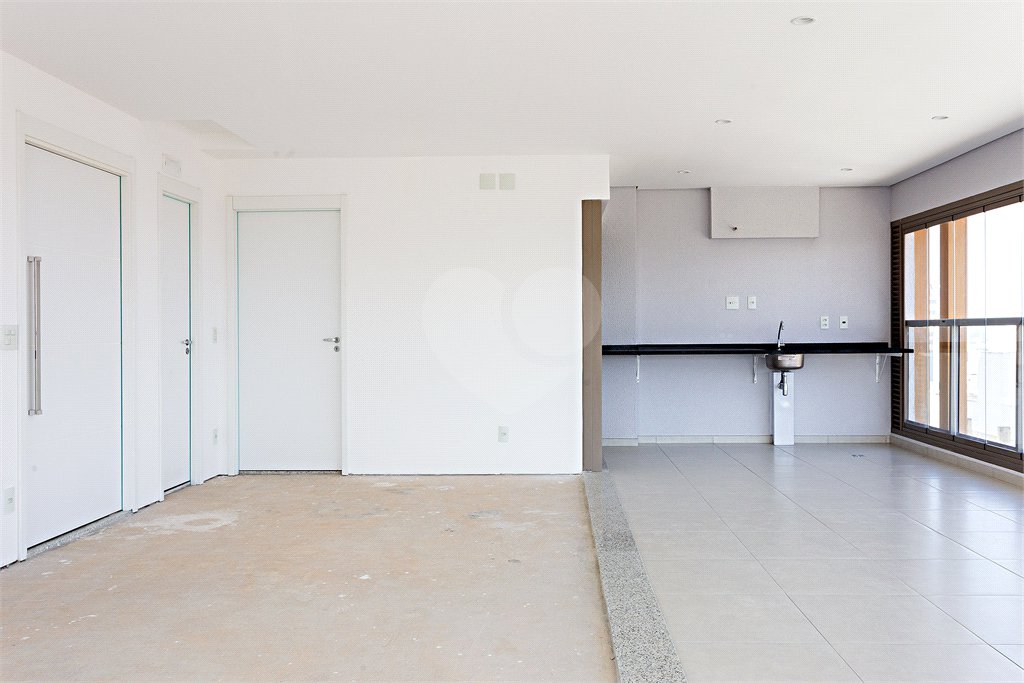 Apartamento à venda com 3 suítes em Sumarezinho, São Paulo, SP