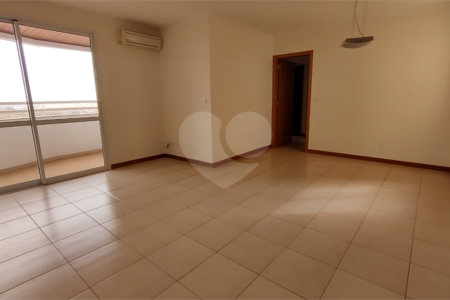 Apartamento à venda com 3 quartos, sendo 1 suíte, no Centro, Araraquara, SP