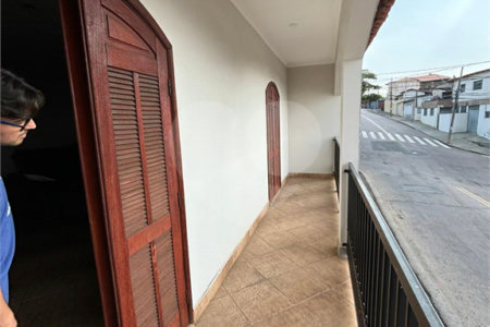 Casa à venda com 3 quartos, sendo 1 suíte, no Centro, Salto, SP