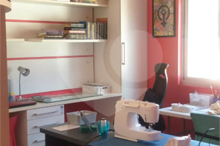 Casa à venda ou para alugar com 3 quartos, sendo 1 suíte, em Parque das Colinas, Valinhos, SP