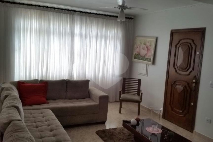 Sobrado à venda com 3 quartos, sendo 1 suíte, em Tremembé, São Paulo, SP