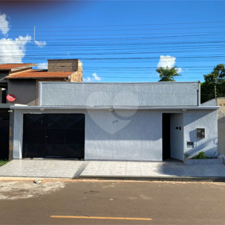 Casa à venda com 3 quartos, sendo 2 suítes, em Residencial Ponta Porã I, Ponta Porã, MS