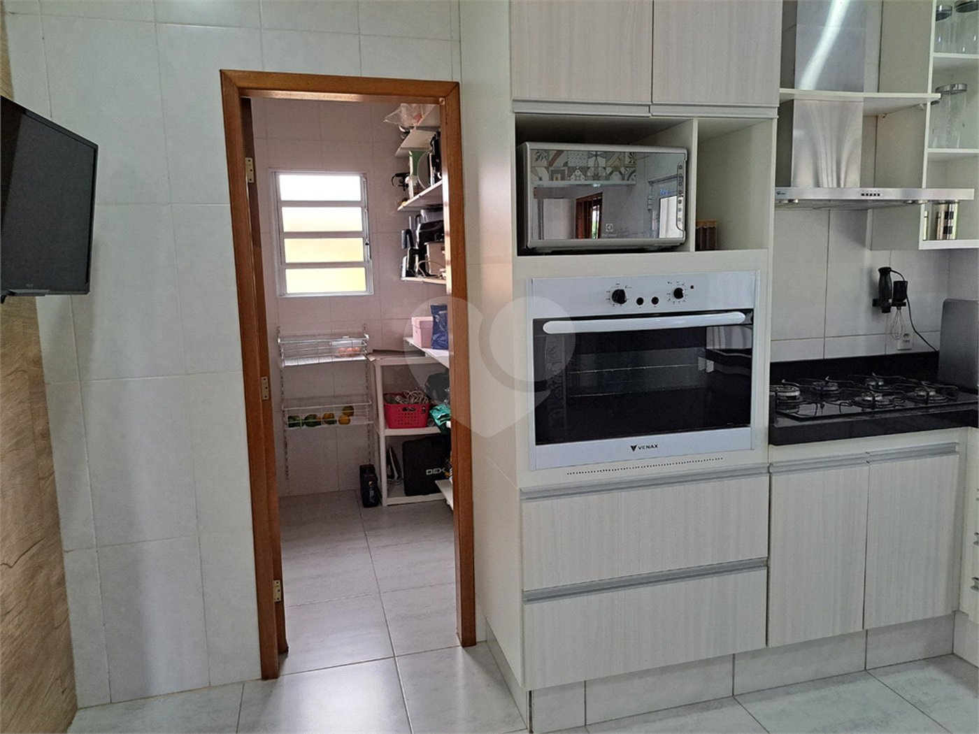 Casa à venda com 3 suítes em Granja Viana, Cotia, SP