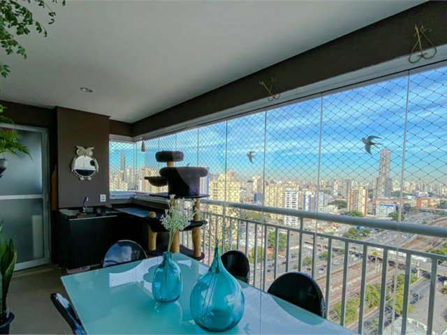 Apartamento à venda com 2 quartos, sendo 1 suíte,  em Tatuapé, São Paulo, SP