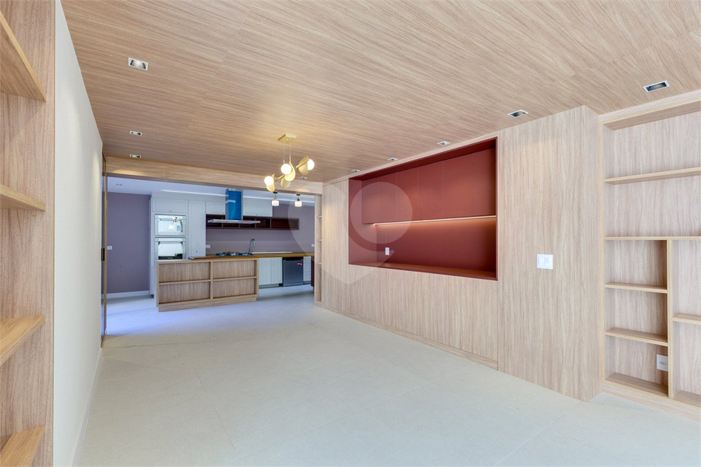 Apartamento à venda com 3 suítes em Chácara Santo Antônio, São Paulo, SP