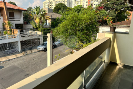 Sobrado à venda com 3 quartos, sendo 1 suíte,  em Jardim das Vertentes, São Paulo, SP