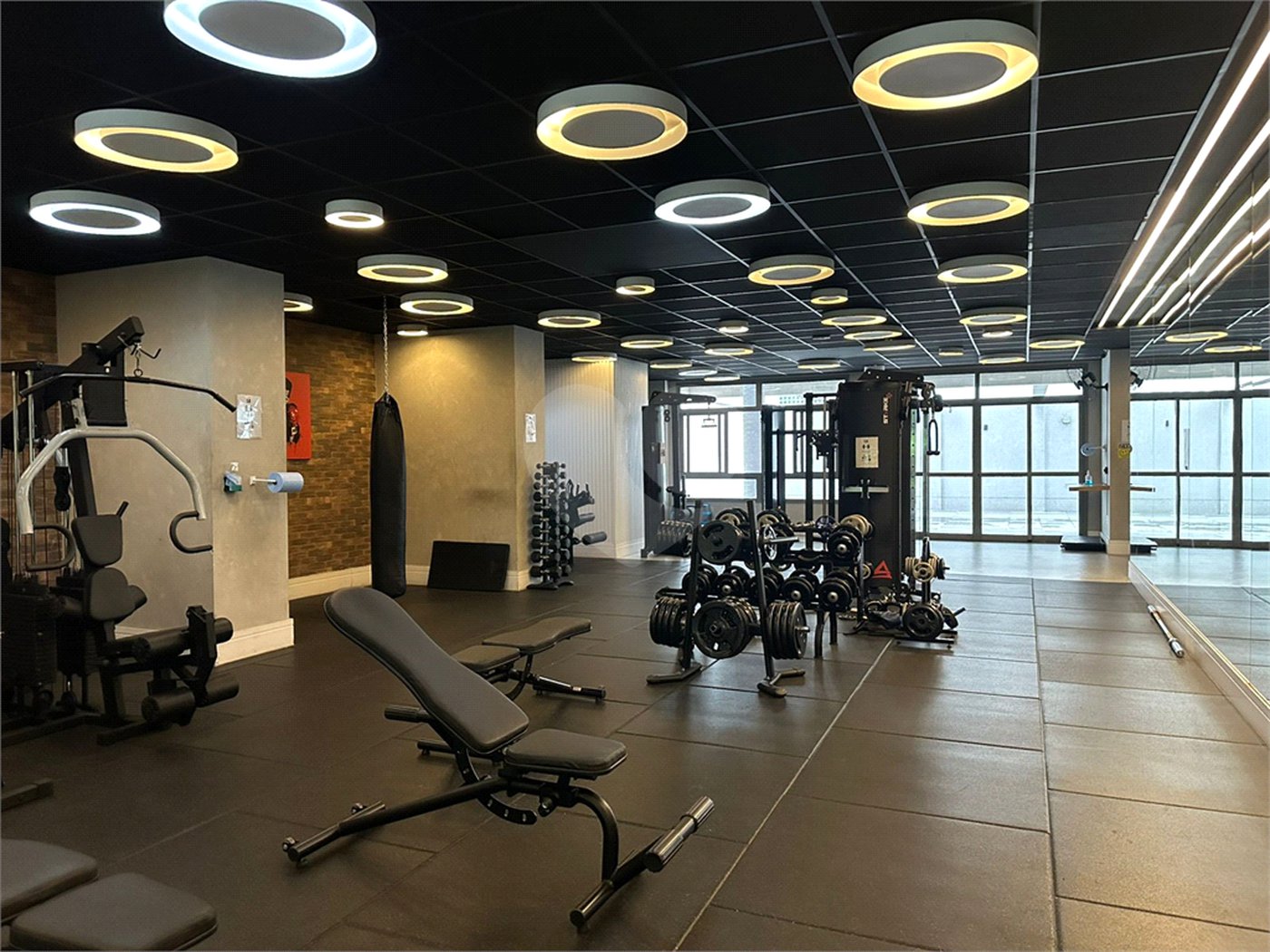 Apartamento à venda ou para alugar com 1 suíte em Pinheiros, São Paulo, SP