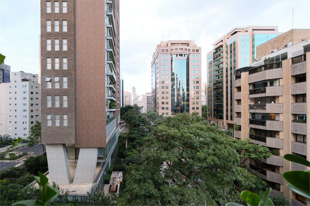 Apartamento à venda ou para alugar com 2 suítes em Jardim Paulistano, São Paulo, SP