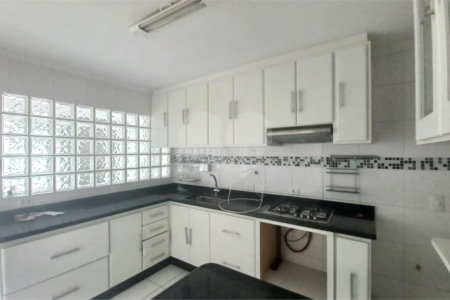 Apartamento à venda com 3 quartos, sendo 1 suíte,  em Vila Andrade, São Paulo, SP