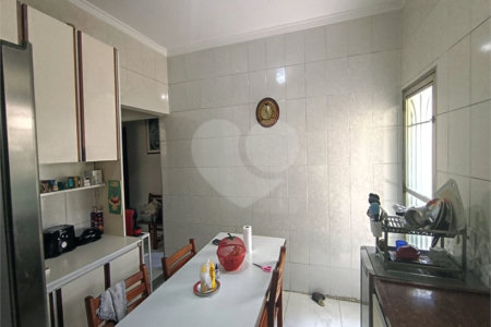 Casa Térrea à venda com 5 quartos, sendo 1 suíte, em Chora Menino, São Paulo, SP