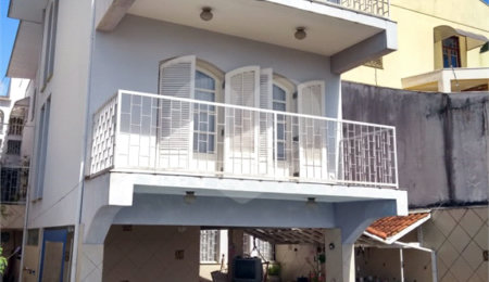 Casa à venda com 5 quartos, sendo 3 suítes,  em Vila Oliveira, Mogi das Cruzes, SP
