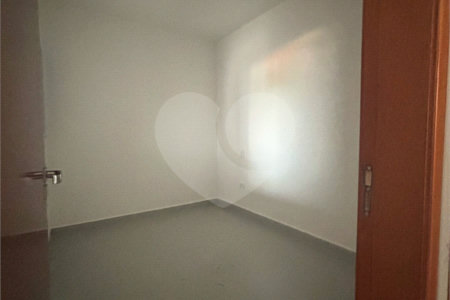 Casa à venda com 2 quartos, sendo 1 suíte, no condomínio Maracujas, São Paulo - SP