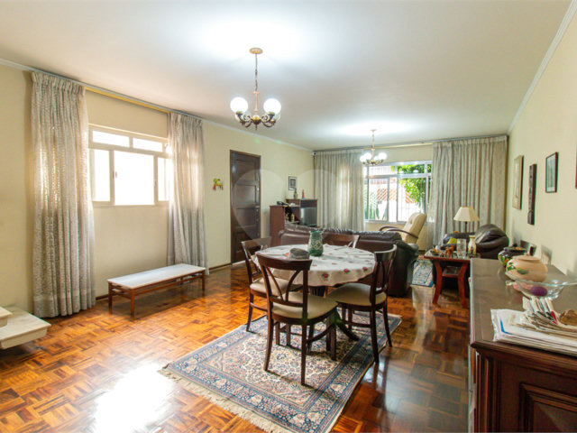 Casa à venda com 3 quartos, sendo 1 suíte,  em Chácara Santo Antônio, São Paulo, SP