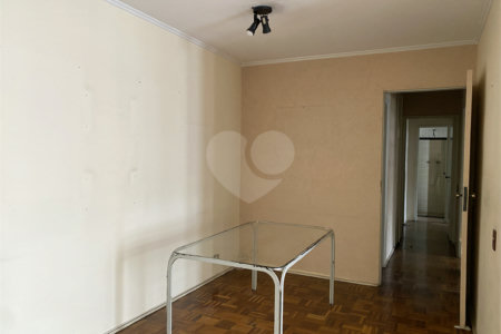Apartamento à venda com 3 quartos, sendo 1 suíte, em Brooklin Paulista, São Paulo, SP