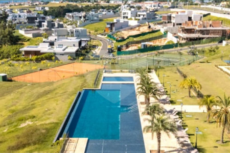 Terreno à venda no condomínio Villa dos Pinheiros, Indaiatuba - SP