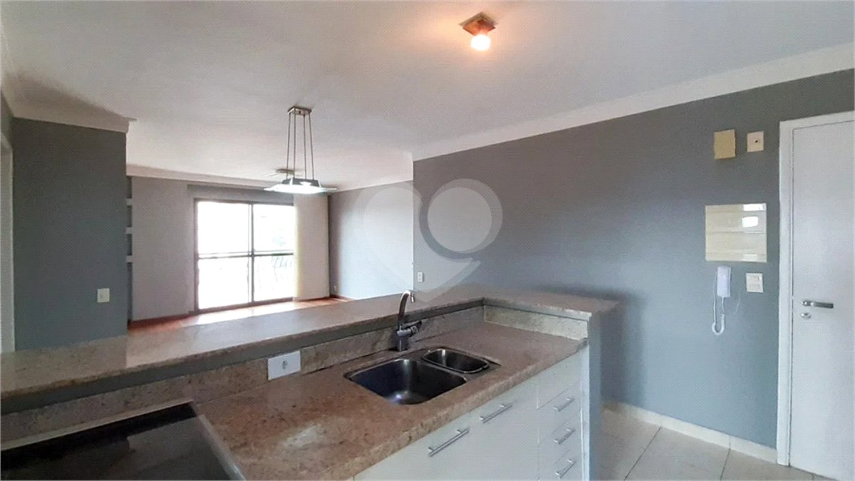 Apartamento para alugar com 3 quartos, sendo 1 suíte, em Alto da Boa Vista, São Paulo, SP