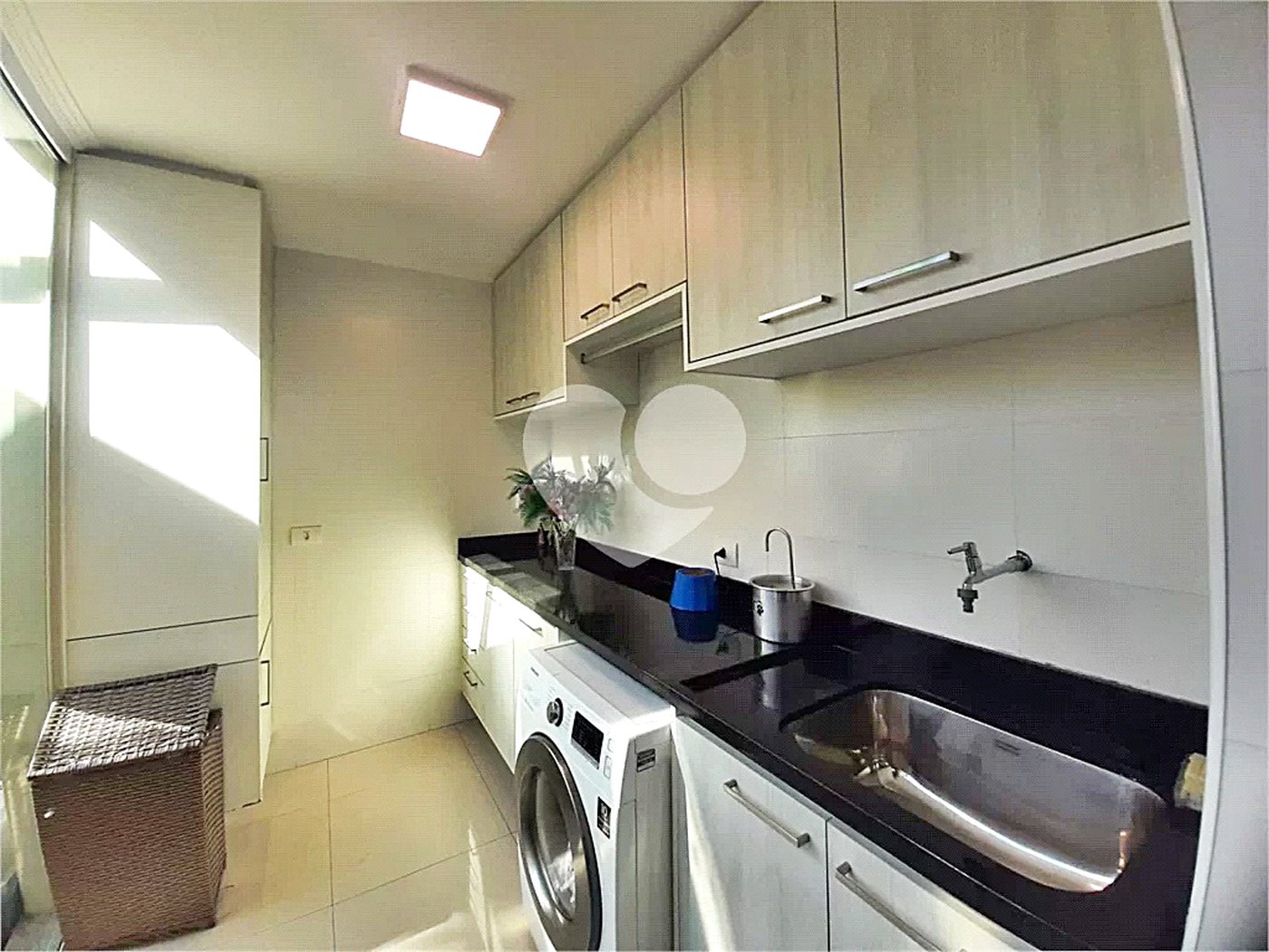 Casa à venda com 5 quartos, sendo 2 suítes, no condomínio Florada da Serra, São Paulo - SP