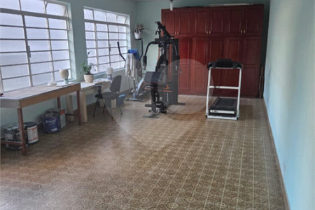 Sobrado à venda com 4 quartos, sendo 1 suíte, em Vila Graciosa, São Paulo, SP
