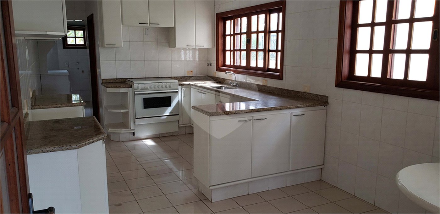 Casa à venda com 4 suítes no condomínio Real Park, Mogi das Cruzes - SP