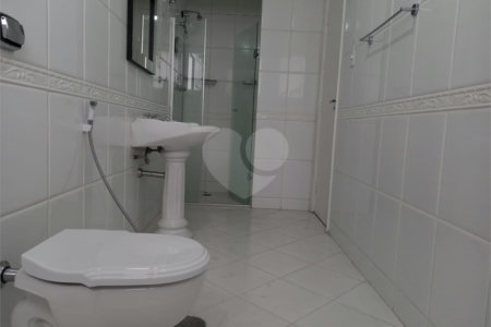 Apartamento à venda com 3 quartos, sendo 1 suíte, em Pinheiros, São Paulo, SP