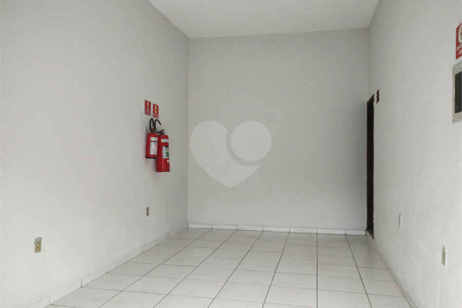 Prédio à venda com 4 quartos em Vila Guilherme, São Paulo, SP