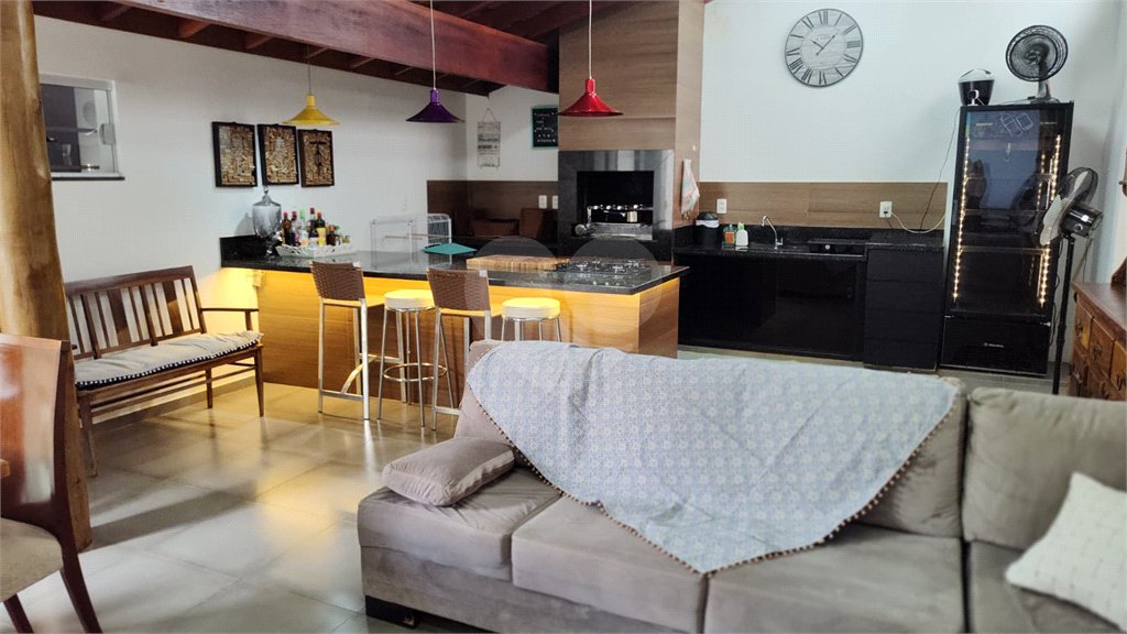 Casa à venda com 3 quartos, sendo 1 suíte, no Centro, Araraquara, SP