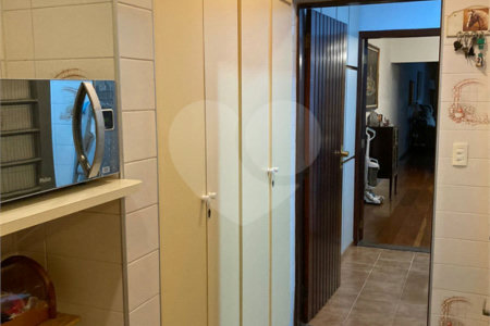 Sobrado à venda com 3 quartos, sendo 1 suíte, em Chora Menino, São Paulo, SP