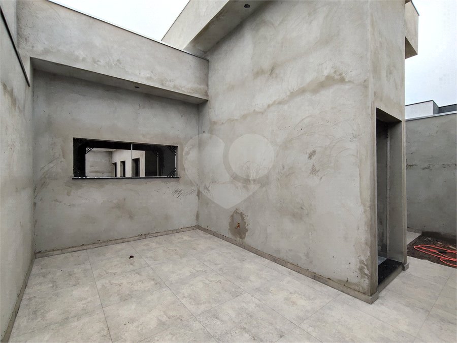 Casa à venda com 3 quartos, sendo 1 suíte, em Parque Itapê, Itapetininga, SP