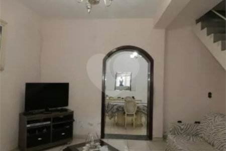 Sobrado à venda com 3 quartos, sendo 1 suíte, em Vila Invernada, São Paulo, SP