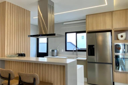 Casa à venda com 4 quartos, sendo 3 suítes, no condomínio Bella Città - Fazenda Rodeio, Mogi das Cruzes - SP
