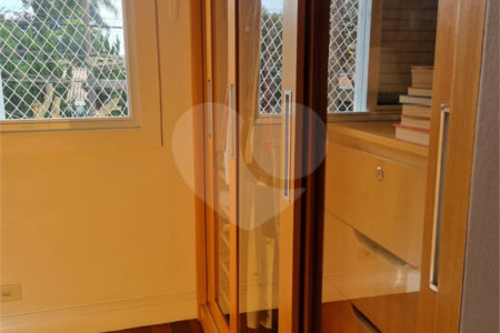 Sobrado à venda com 3 quartos, sendo 1 suíte, em Planalto Paulista, São Paulo, SP