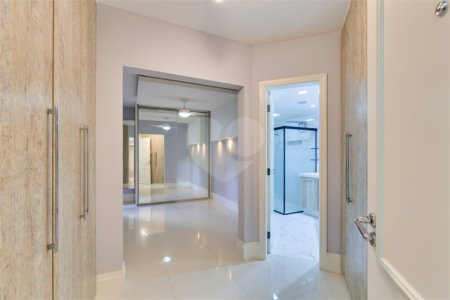 Apartamento à venda com 4 quartos, sendo 3 suítes, em Granja Julieta, São Paulo, SP