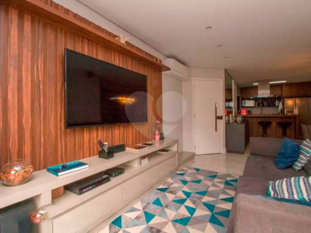 Apartamento à venda com 3 quartos, sendo 1 suíte,  em Tatuapé, São Paulo, SP