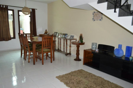 Casa à venda com 4 quartos, sendo 2 suítes, em Vila Mogilar, Mogi das Cruzes, SP