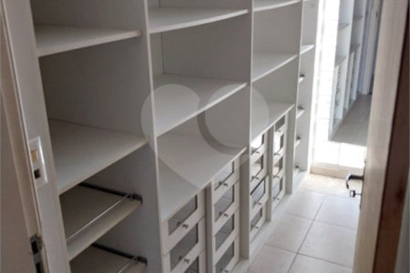 Casa à venda com 4 suítes em Vila Oliveira, Mogi das Cruzes, SP