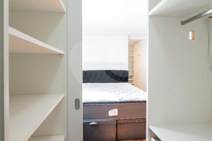 Apartamento à venda com 3 quartos, sendo 1 suíte, em Paraíso, São Paulo, SP