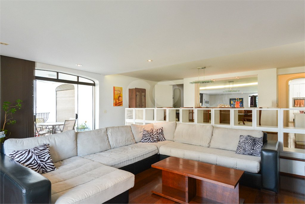 Apartamento à venda com 4 quartos, sendo 3 suítes,  em Jardim Paulista, São Paulo, SP