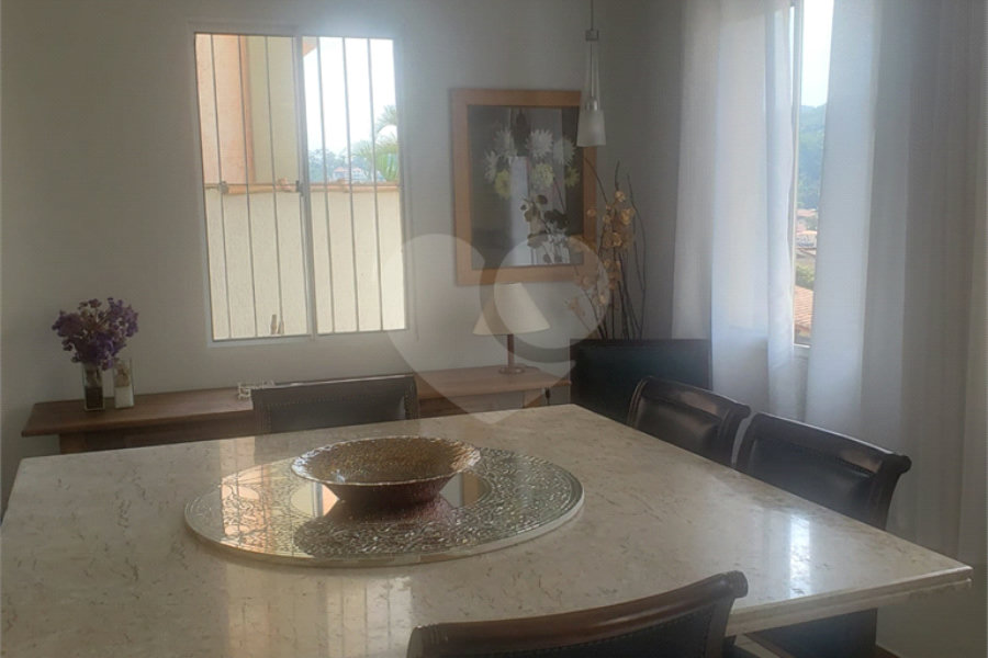 Sobrado à venda com 3 quartos, sendo 1 suíte, em Tremembé, São Paulo, SP
