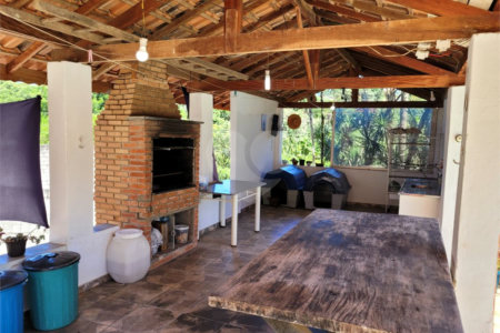 Chácara à venda com 3 quartos, sendo 1 suíte,  em Jardim Imperial, Atibaia, SP