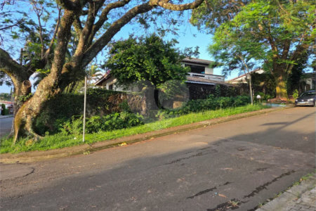 Casa à Venda com 5 quartos em Atibaia/SP