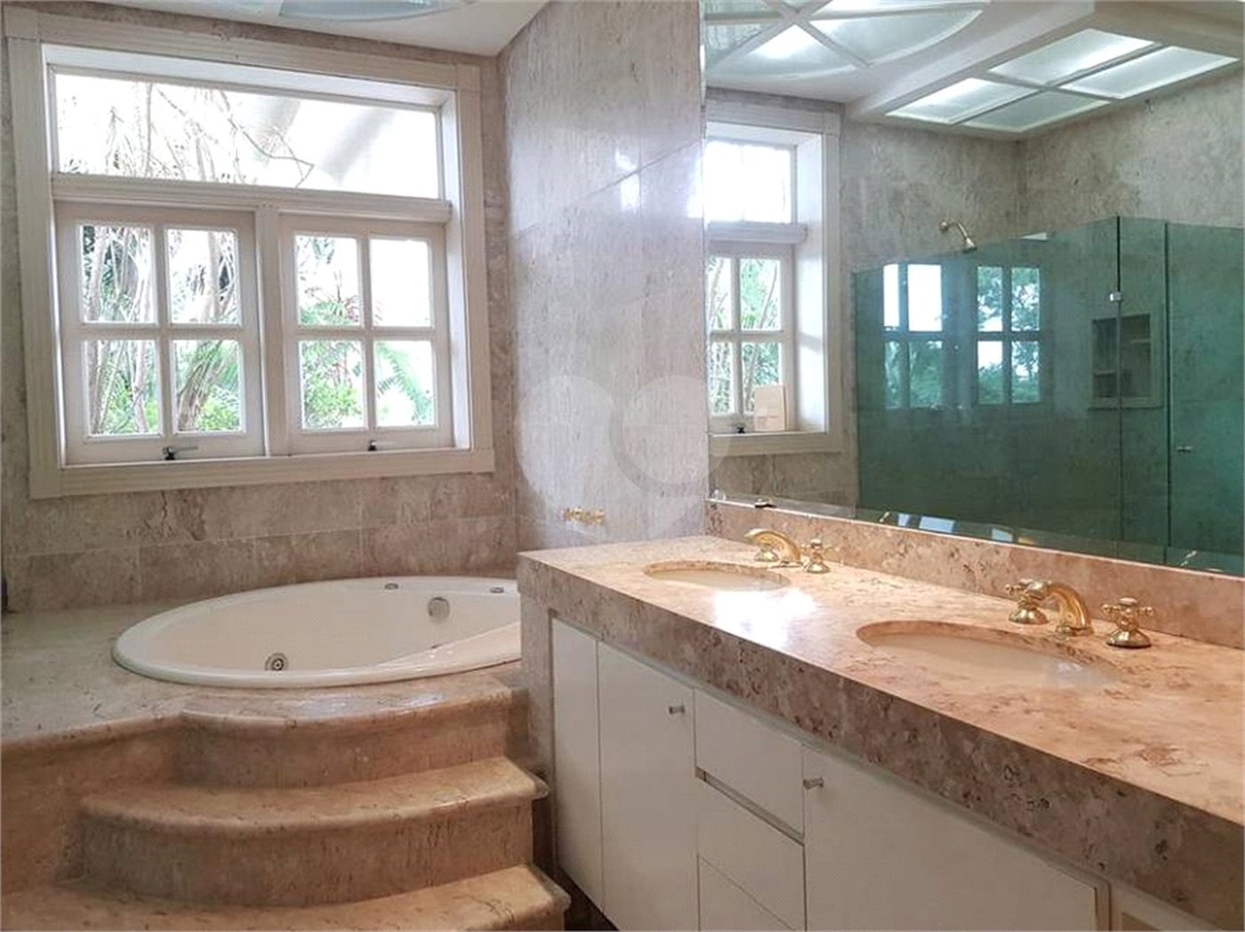 Casa à venda com 4 suítes no condomínio Vilaretto, São Paulo - SP