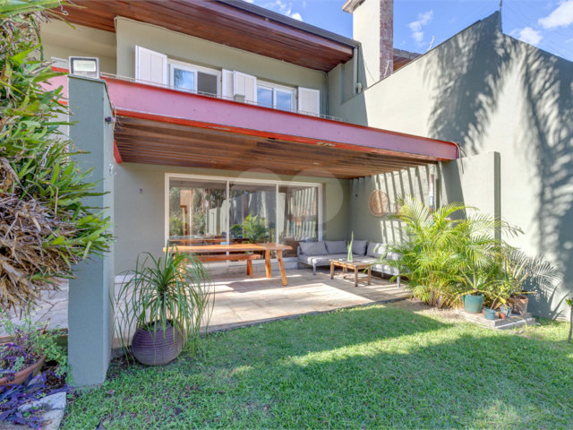 Casa à venda com 4 quartos, sendo 2 suítes,  em Alto da Boa Vista, São Paulo, SP