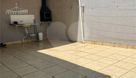 Sobrado à venda com 4 quartos, sendo 1 suíte,  em Horto Florestal, São Paulo, SP