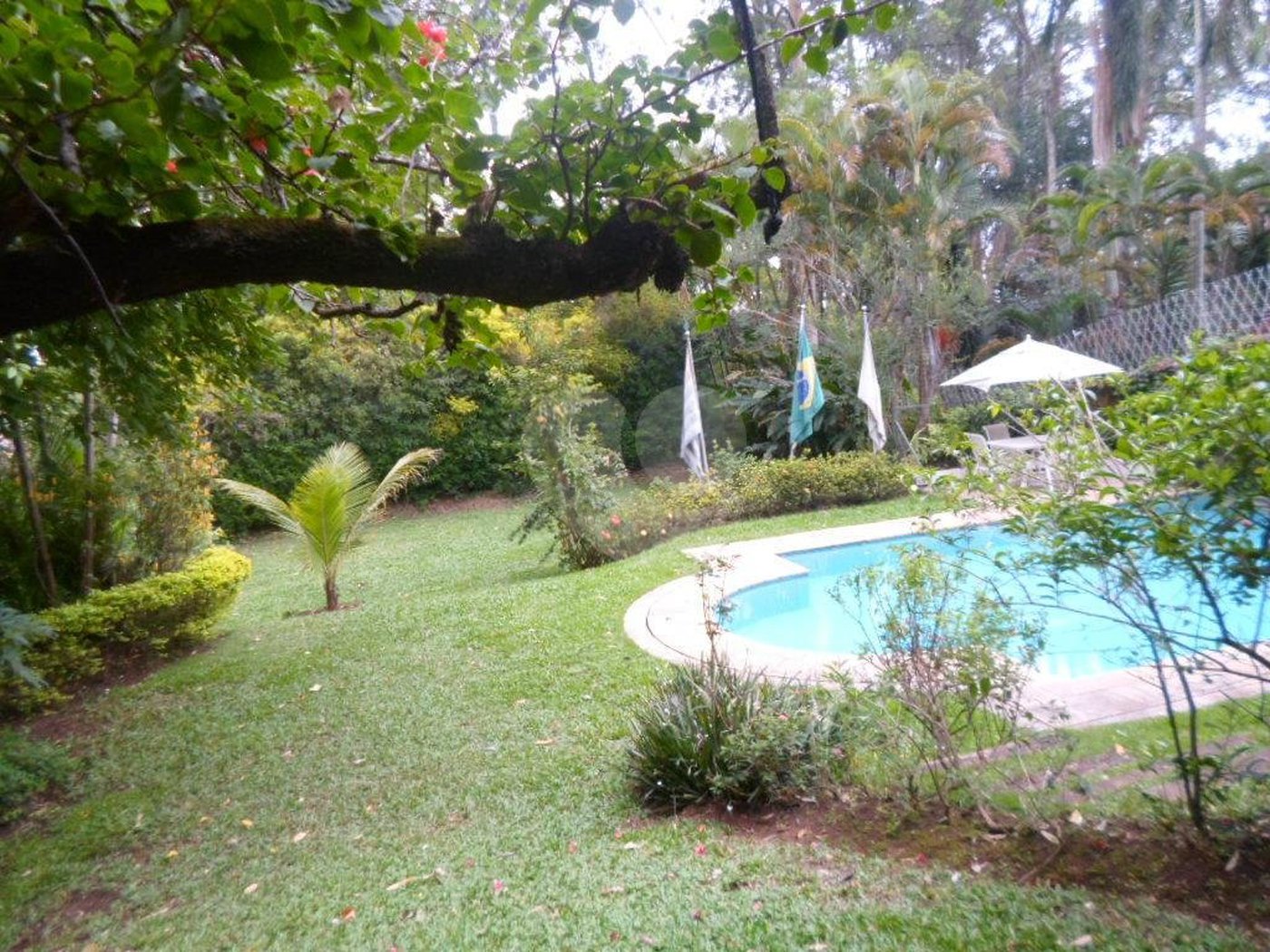 Sobrado à venda com 5 quartos, sendo 3 suítes, em Fazenda Morumbi, São Paulo, SP